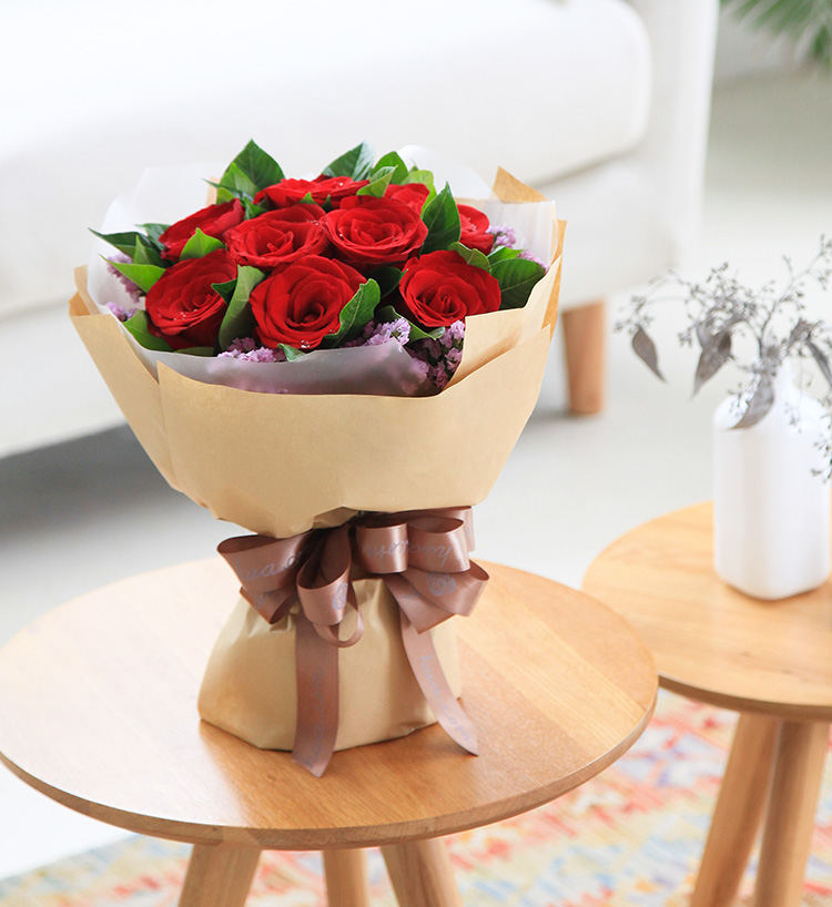 Corolla Red Roses — alternate view