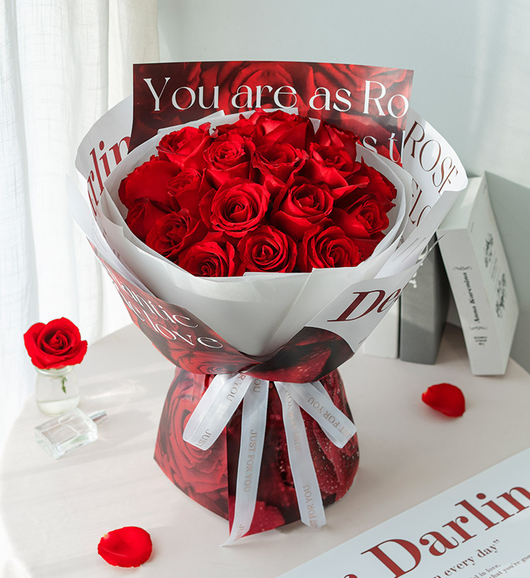 Corolla Red Roses