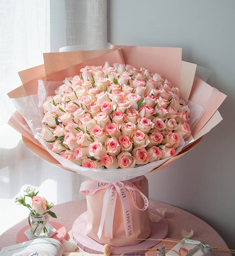 Elsa Princess 99 Roses