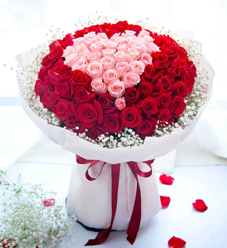 Thirty-three Diana Pink Roses Bouquet